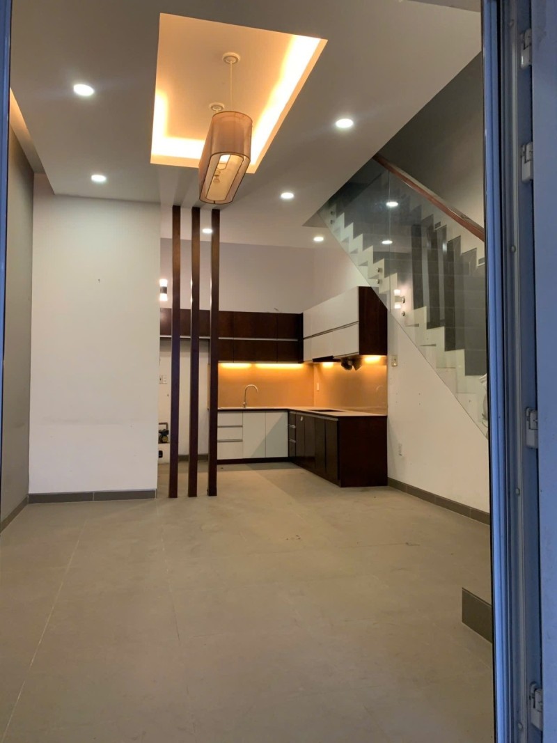 Chỉ 6.5 tỷ sở hữu nhà 4 tầng có gara – khu VIP Tăng Nhơn Phú B – hẻm 8m – sổ đẹp, hoàn công đủ - Ảnh 2